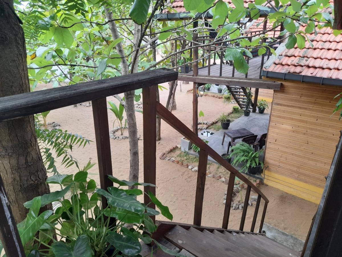 Golden Beach Chalets Arugam Bay Exterior photo