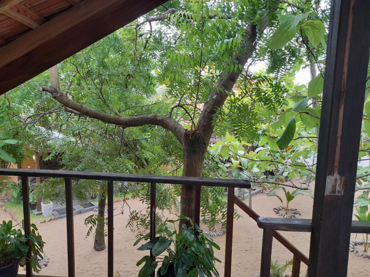 Golden Beach Chalets Arugam Bay Exterior photo