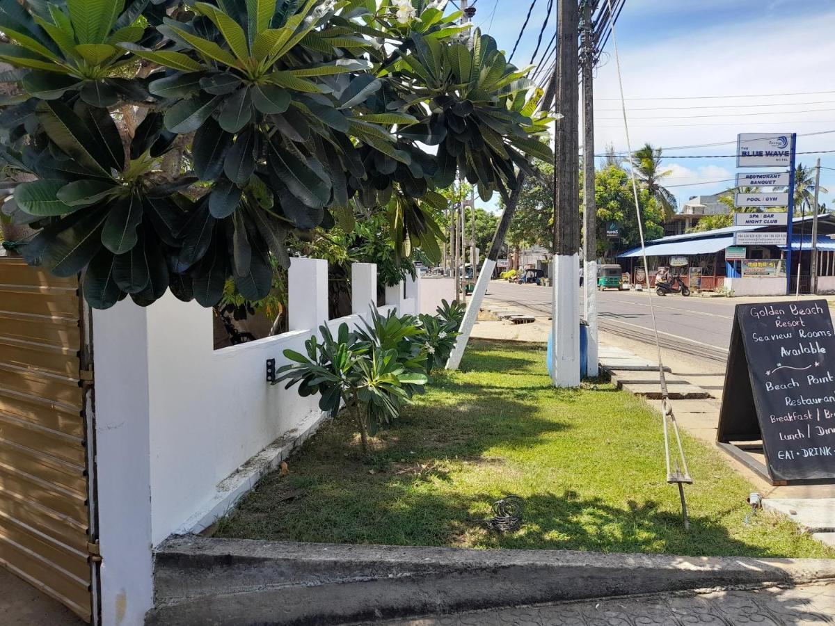 Golden Beach Chalets Arugam Bay Exterior photo
